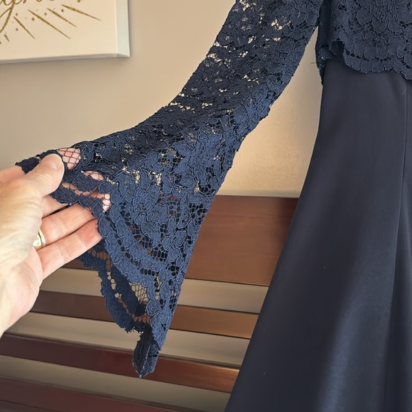 Gorgeous navy blue gown  with eyelet top/sleeves!! - Picture 3 of 10
